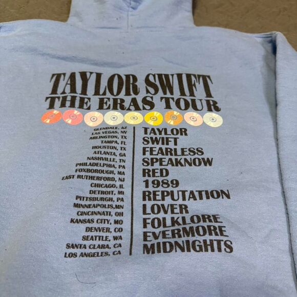 Taylor Swift The Eras Tour 1989 Light Blue Hoodie with front and back print SZ M - Picture 3 of 5